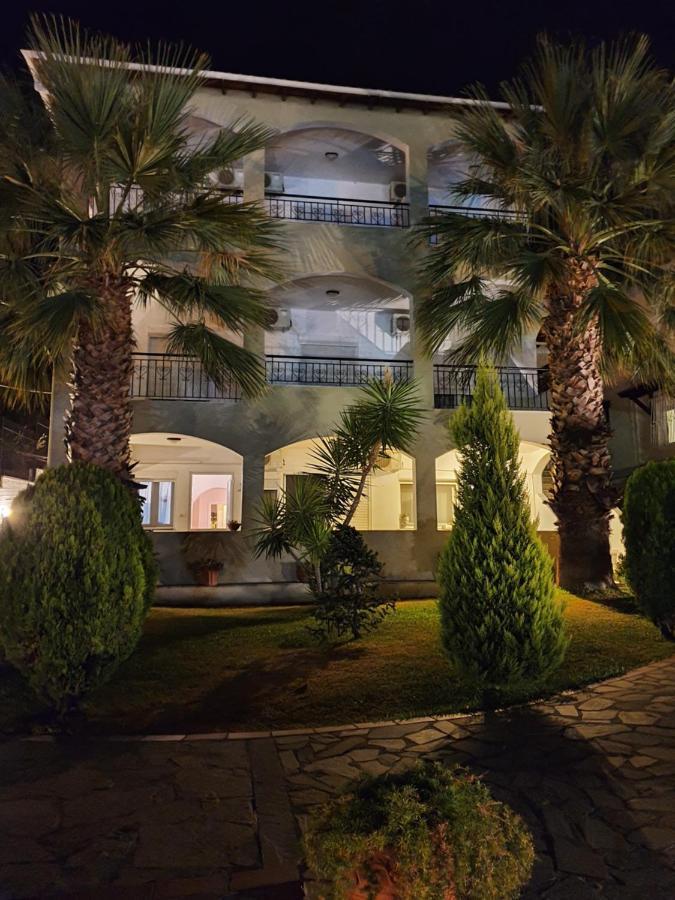 Hotel Pefko Неос Мармарас Екстериор снимка