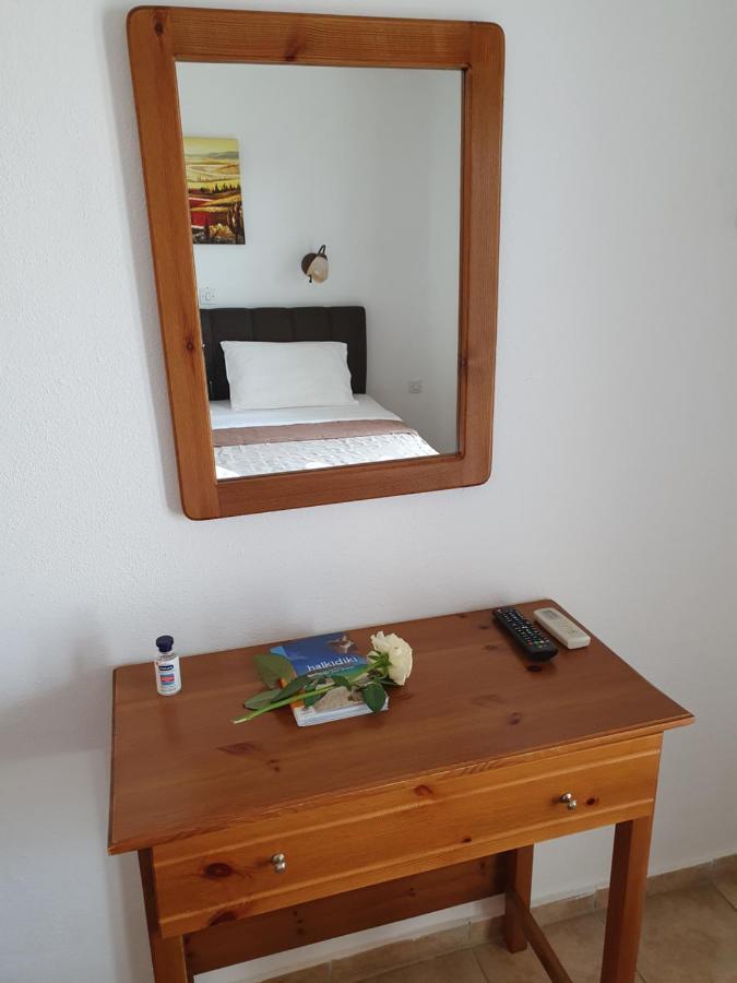 Hotel Pefko Неос Мармарас Екстериор снимка
